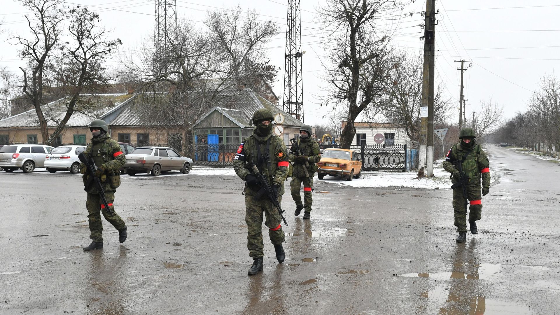Патрулирование населенных пунктов военной полицией в Запорожской области Патрулирование населенных пунктов военной полицией в Запорожской области - РИА Новости, 1920, 13.02.2023