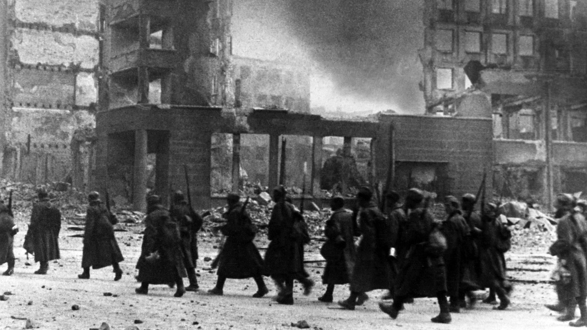 Разрушенная площадь Павших борцов в Сталинграде Разрушенная площадь Павших борцов в Сталинграде - РИА Новости, 1920, 23.08.2023
