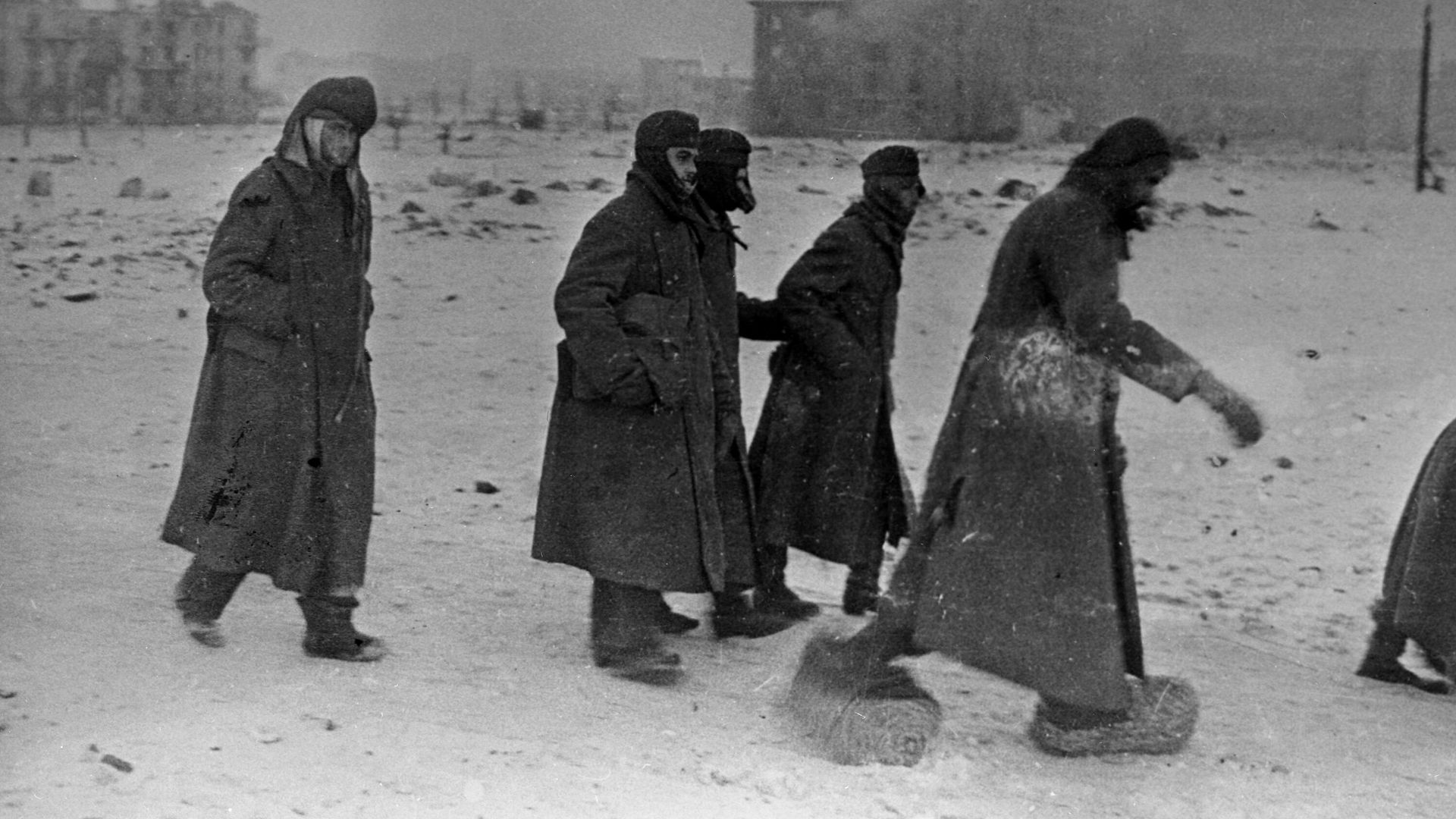 Сдавшиеся в плен немецкие солдаты. Сталинград, февраль 1943 года - РИА Новости, 1920, 20.06.2026