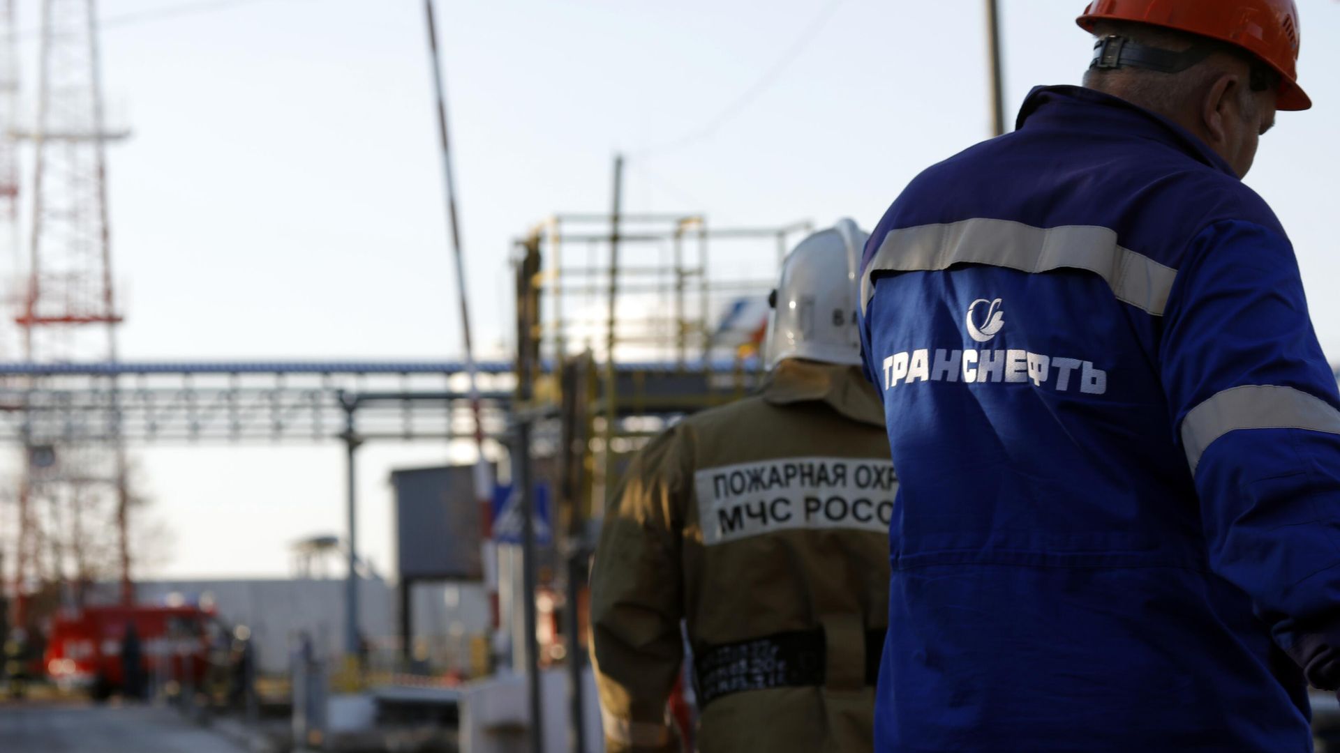 Сотрудники пожарной охраны МЧС России и Транснефти Сотрудники пожарной охраны МЧС России и Транснефти - РИА Новости, 1920, 15.03.2023
