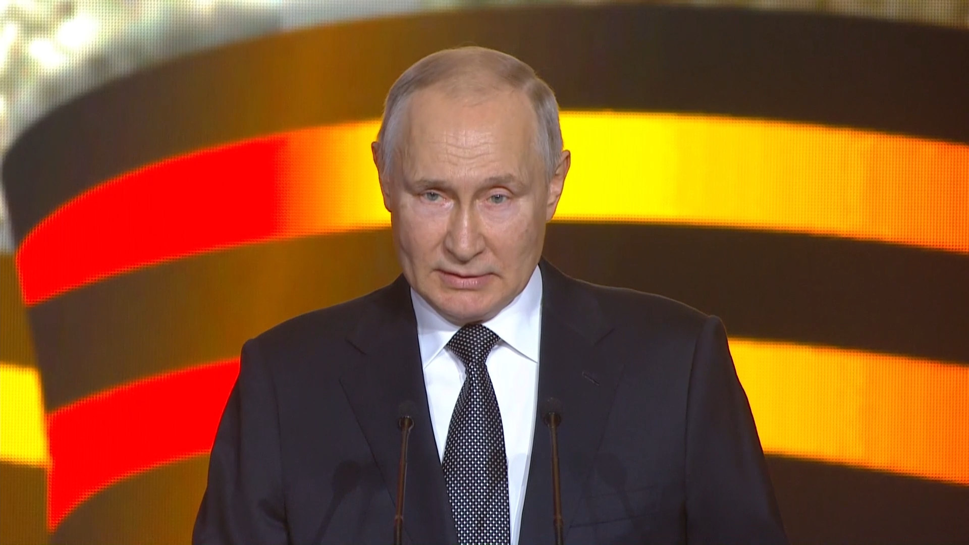 Путин: Невероятно, но факт. Нам снова угрожают немецкими танками Leopard Путин: Невероятно, но факт. Нам снова угрожают немецкими танками Leopard - РИА Новости, 1920, 02.02.2023