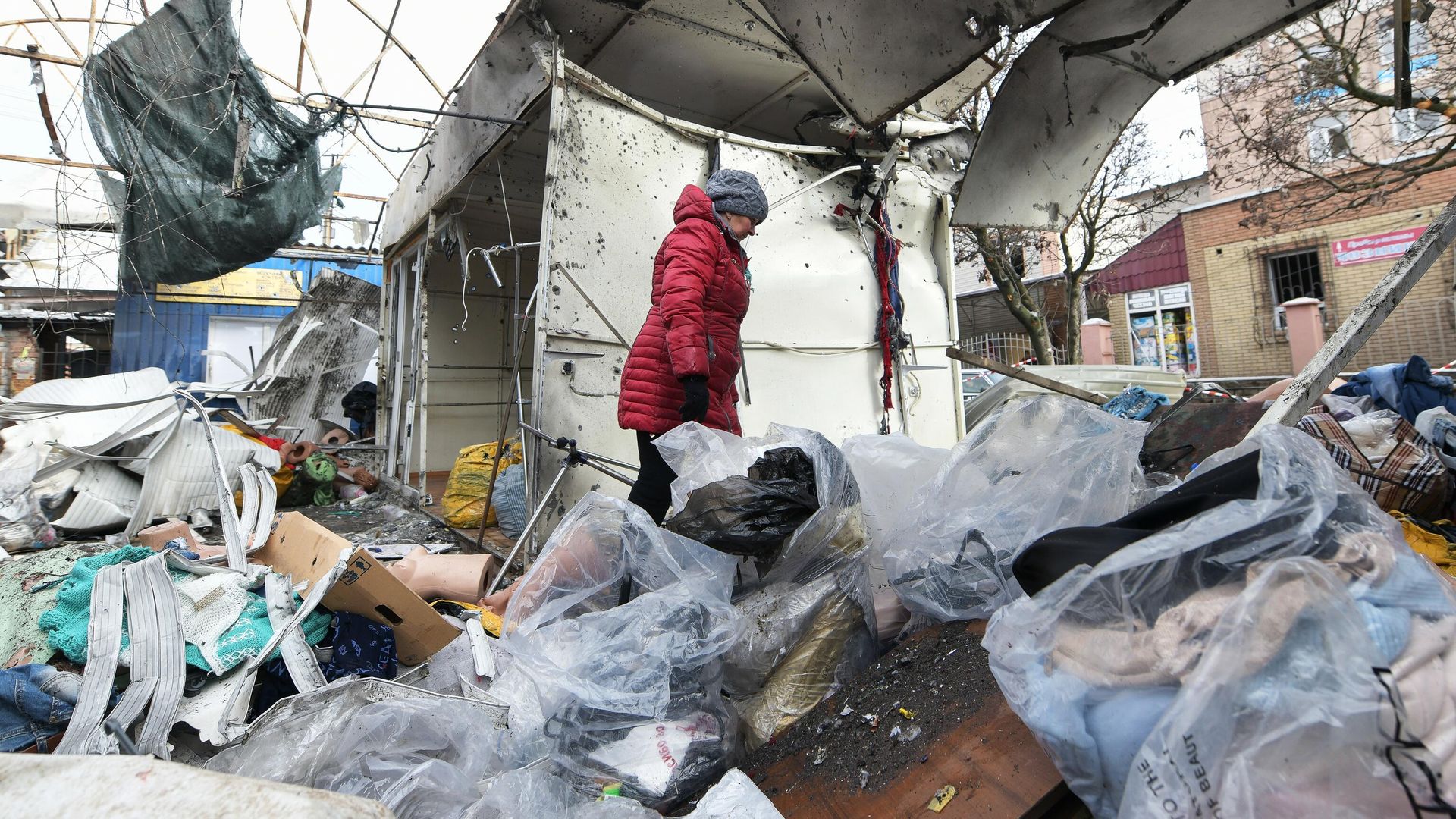 Последствия обстрела центрального рынка в Горловке Последствия обстрела центрального рынка в Горловке - РИА Новости, 1920, 18.02.2023