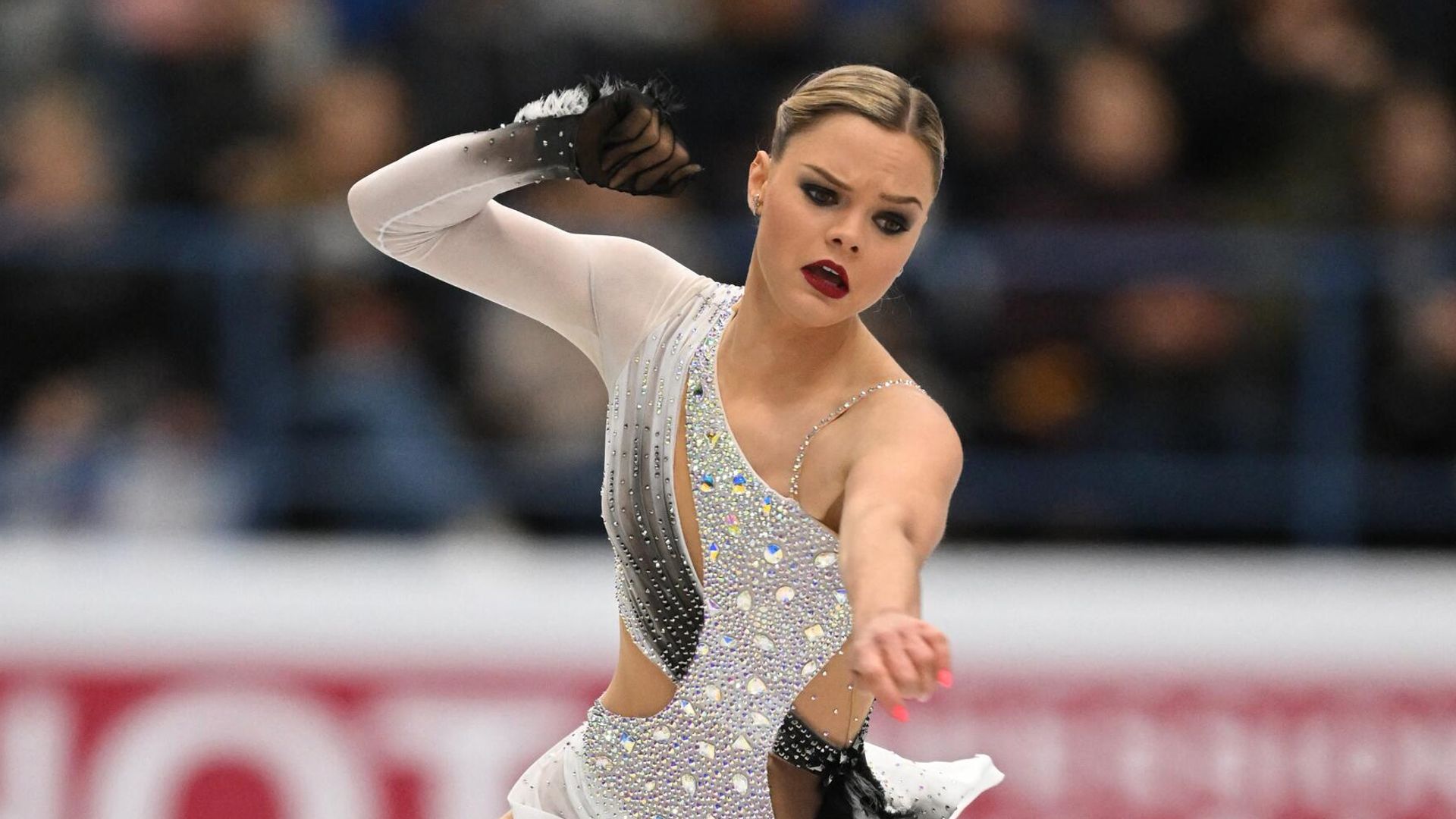 Луна Хендрикс на чемпионате Европы по фигурному катанию 2023 года в Финляндии Луна Хендрикс на чемпионате Европы по фигурному катанию 2023 года в Финляндии - РИА Новости, 1920, 19.09.2025