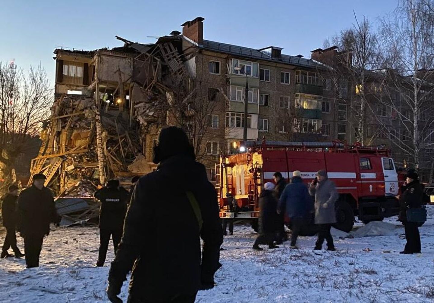 Обрушение в результате взрыва бытового газа подъезда пятиэтажного панельного жилого дома в городе Ефремов Тульской области Обрушение в результате взрыва бытового газа подъезда пятиэтажного панельного жилого дома в городе Ефремов Тульской области