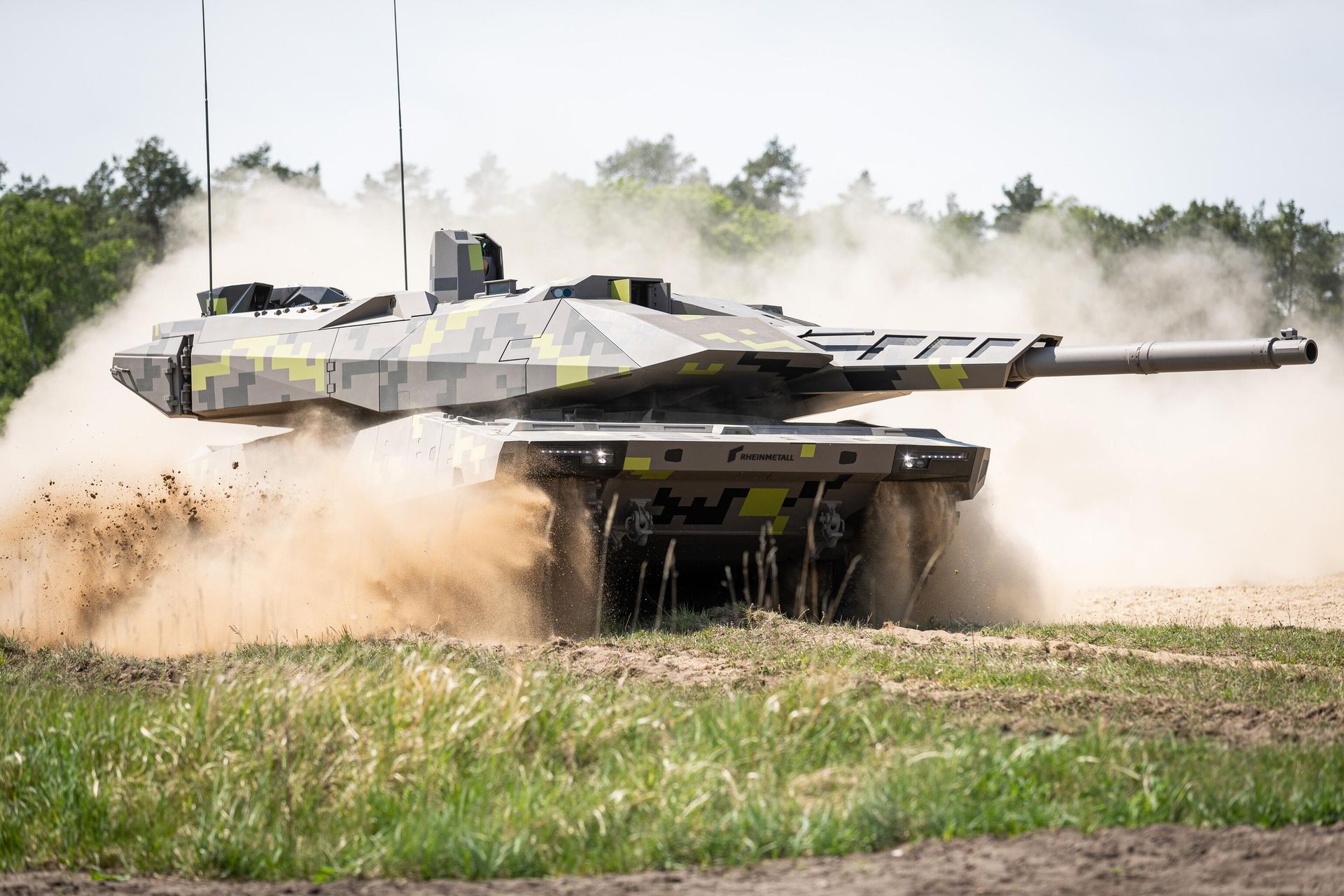 Немецкий основной боевой танк Panther KF51 Немецкий основной боевой танк Panther KF51 - РИА Новости, 1920, 08.09.2023