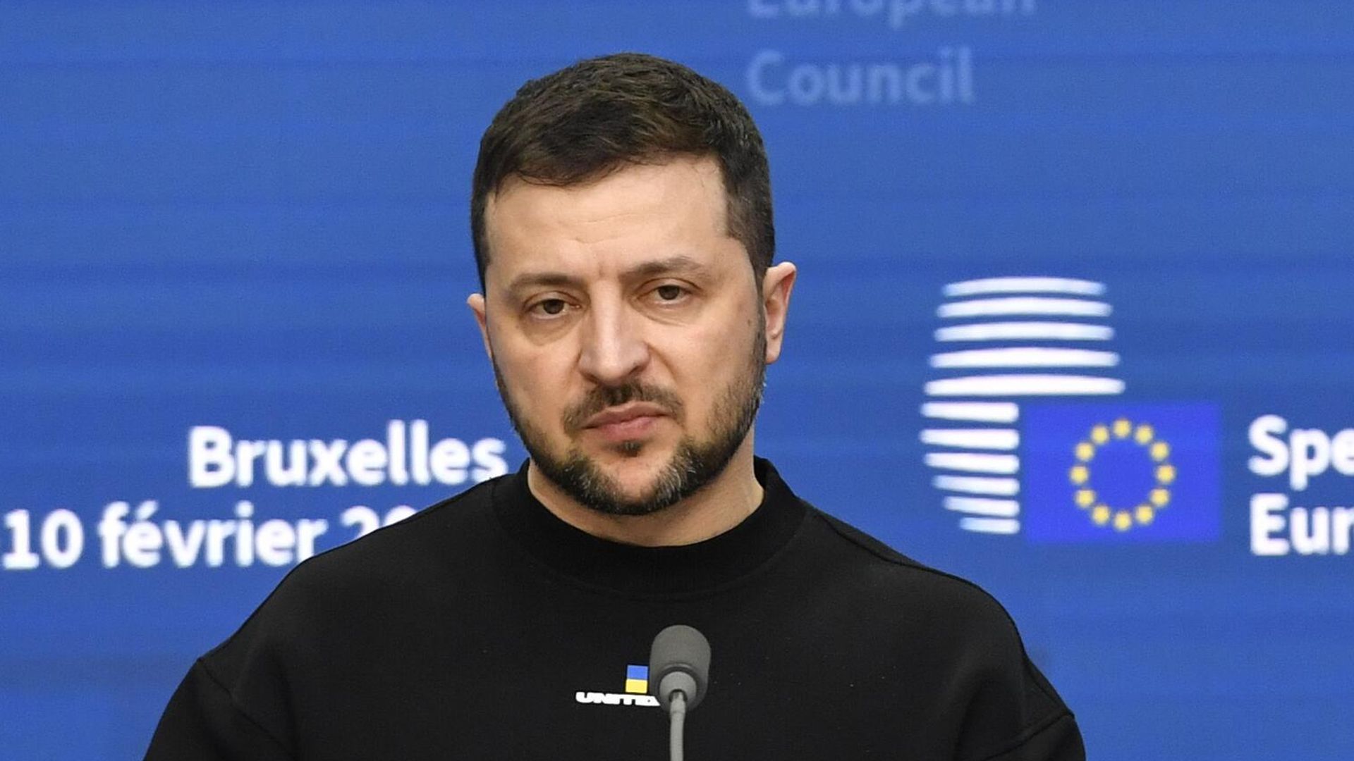 Президент Украины Владимир Зеленский во время пресс-конференции на саммите ЕС в Брюсселе - РИА Новости, 1920, 18.10.2023
