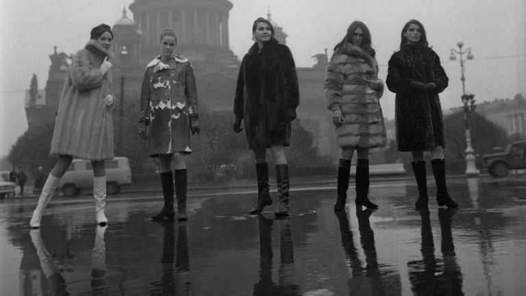 Коллекция одежды из русских мехов осень-зима 1968-1969