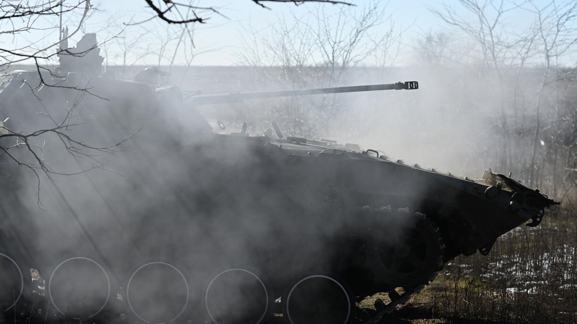 БМП-2 военнослужащих мотострелковых подразделений ВС РФ в зоне СВО БМП-2 военнослужащих мотострелковых подразделений ВС РФ в зоне СВО - РИА Новости, 1920, 22.11.2023