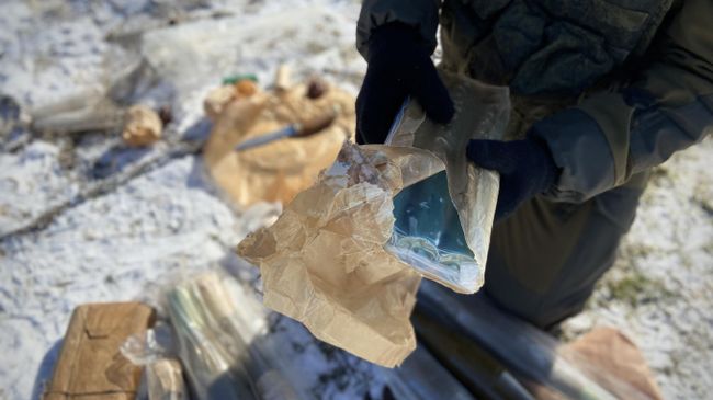 Боец готовится к тренировке Боец готовится к тренировке