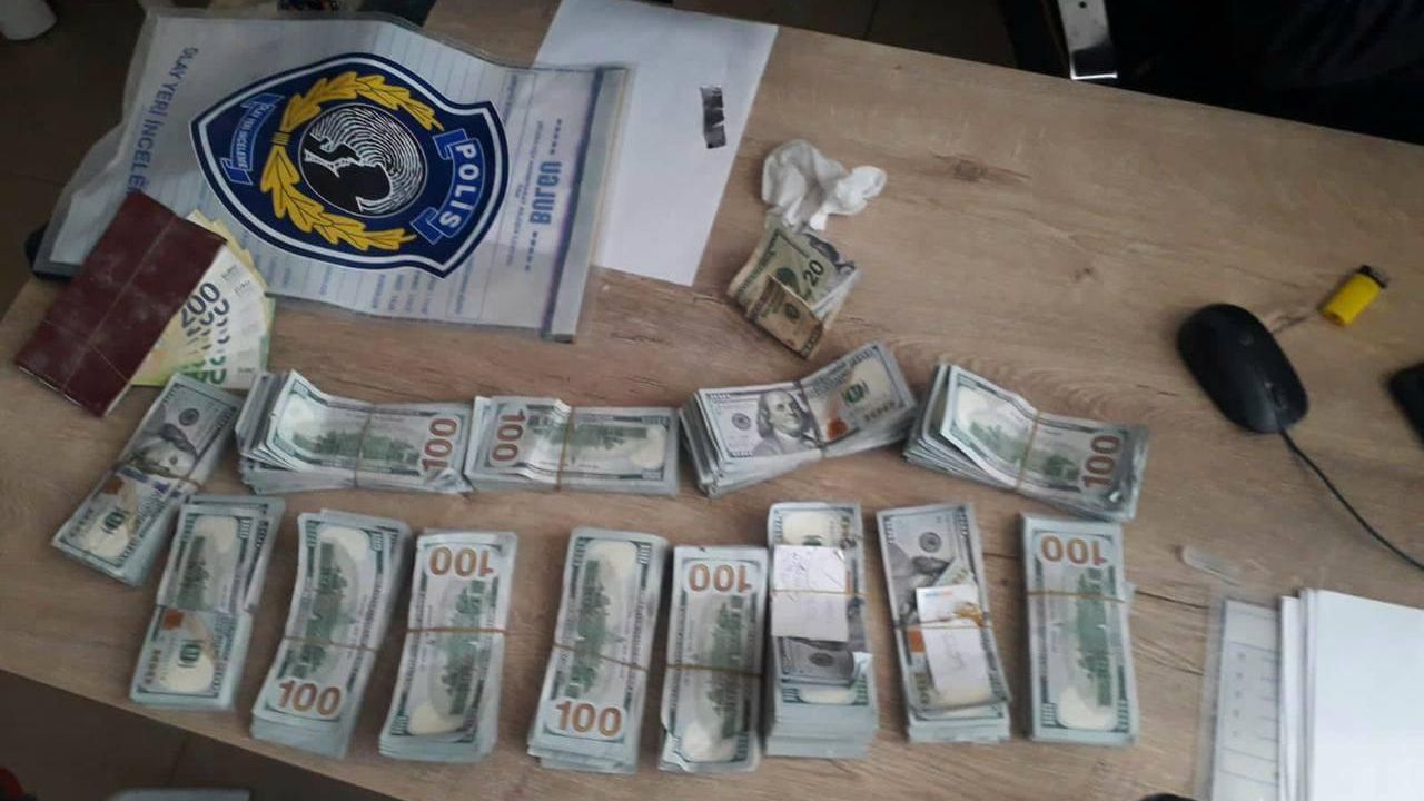 Крупная сумма денег найденная при разборе завалов в жилом доме в Турции Крупная сумма денег найденная при разборе завалов в жилом доме в Турции - РИА Новости, 1920, 17.02.2023
