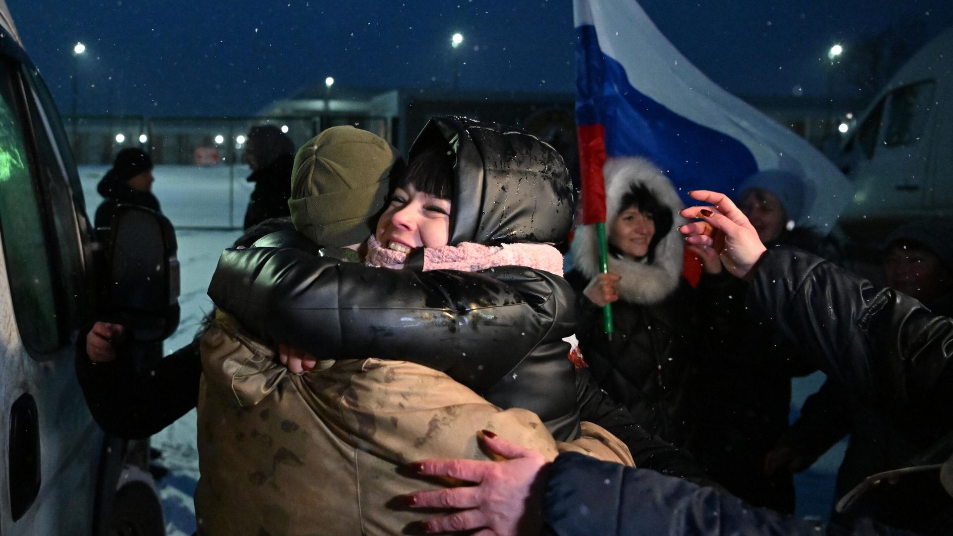 Встреча российских военнослужащих, вернувшихся из украинского плена, в Луганске Встреча российских военнослужащих, вернувшихся из украинского плена, в Луганске - РИА Новости, 1920, 14.02.2023
