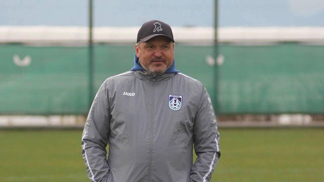 Главный тренер Шинника Вадим Евсеев