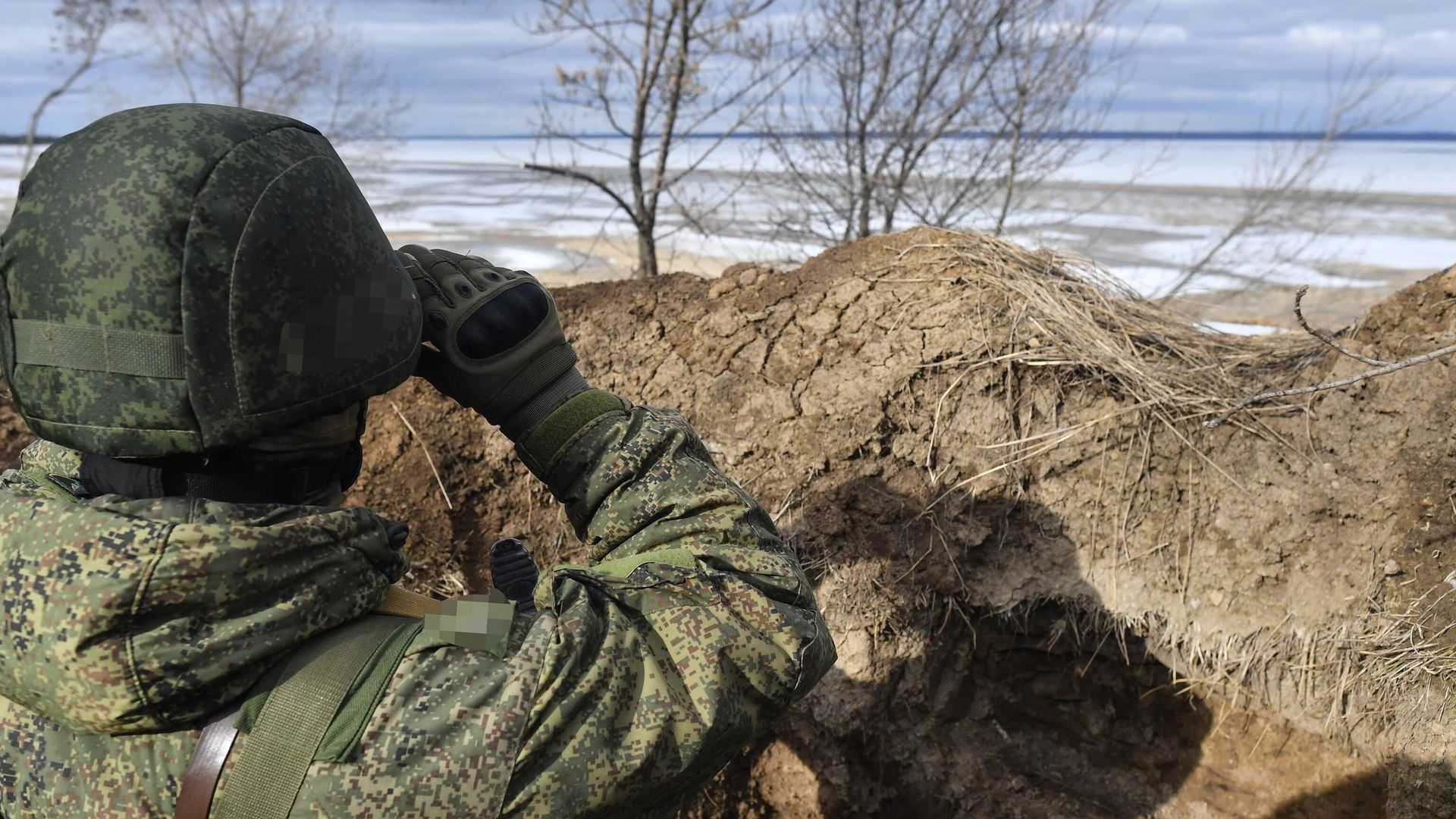 Военнослужащий ВС РФ на позициях в зоне проведения спецоперации Военнослужащий ВС РФ на позициях в зоне проведения спецоперации - РИА Новости, 1920, 27.02.2023