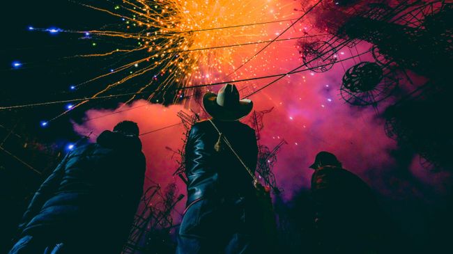 Работа мексиканского фотографа Pável Vélez Galaxy Explosion, победившая в национальной премии фотоконкурса 2023 Sony World Photography Awards