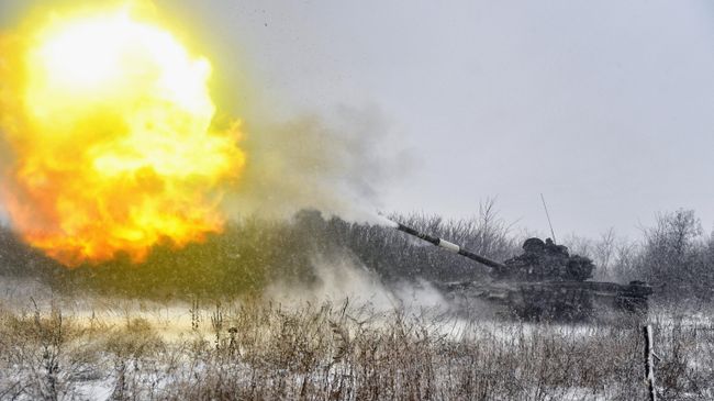Танк Т-72 вооруженных сил РФ в зоне проведения спецоперации