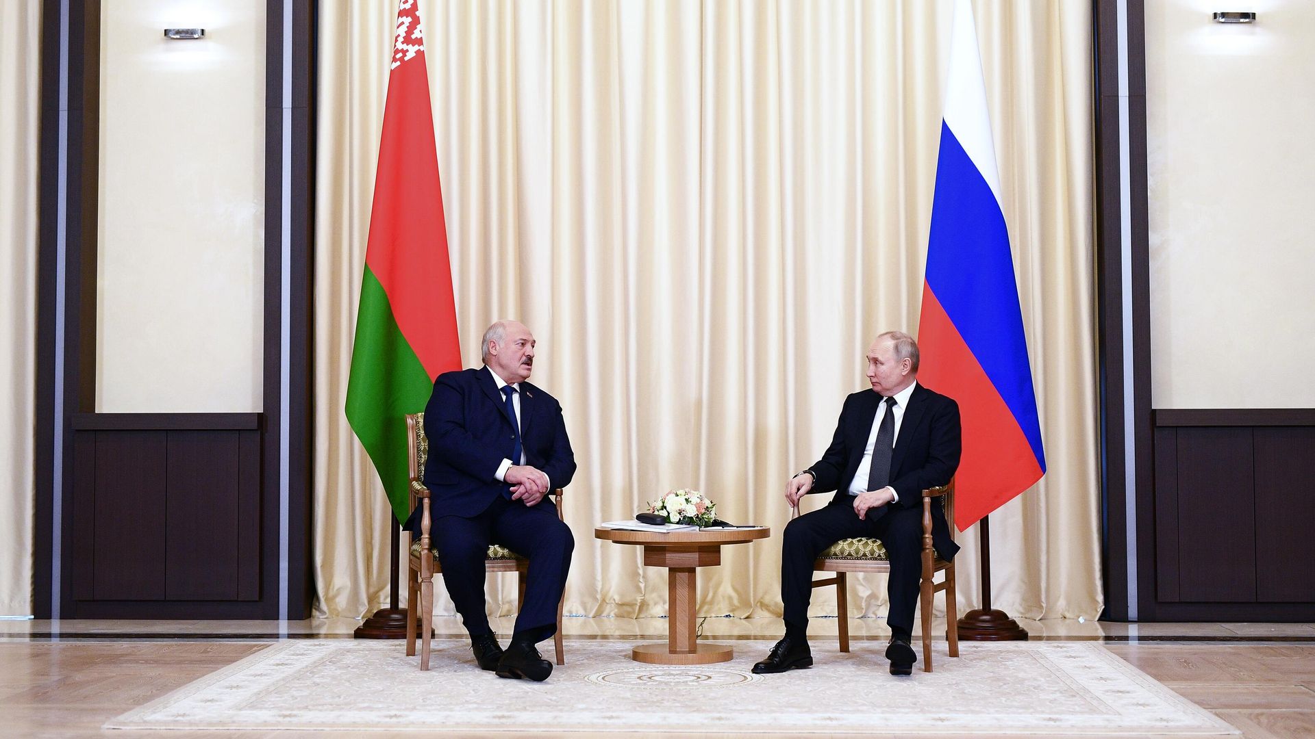 Президент РФ Владимир Путин и президент Белоруссии Александр Лукашенко Президент РФ Владимир Путин и президент Белоруссии Александр Лукашенко - РИА Новости, 1920, 27.06.2023