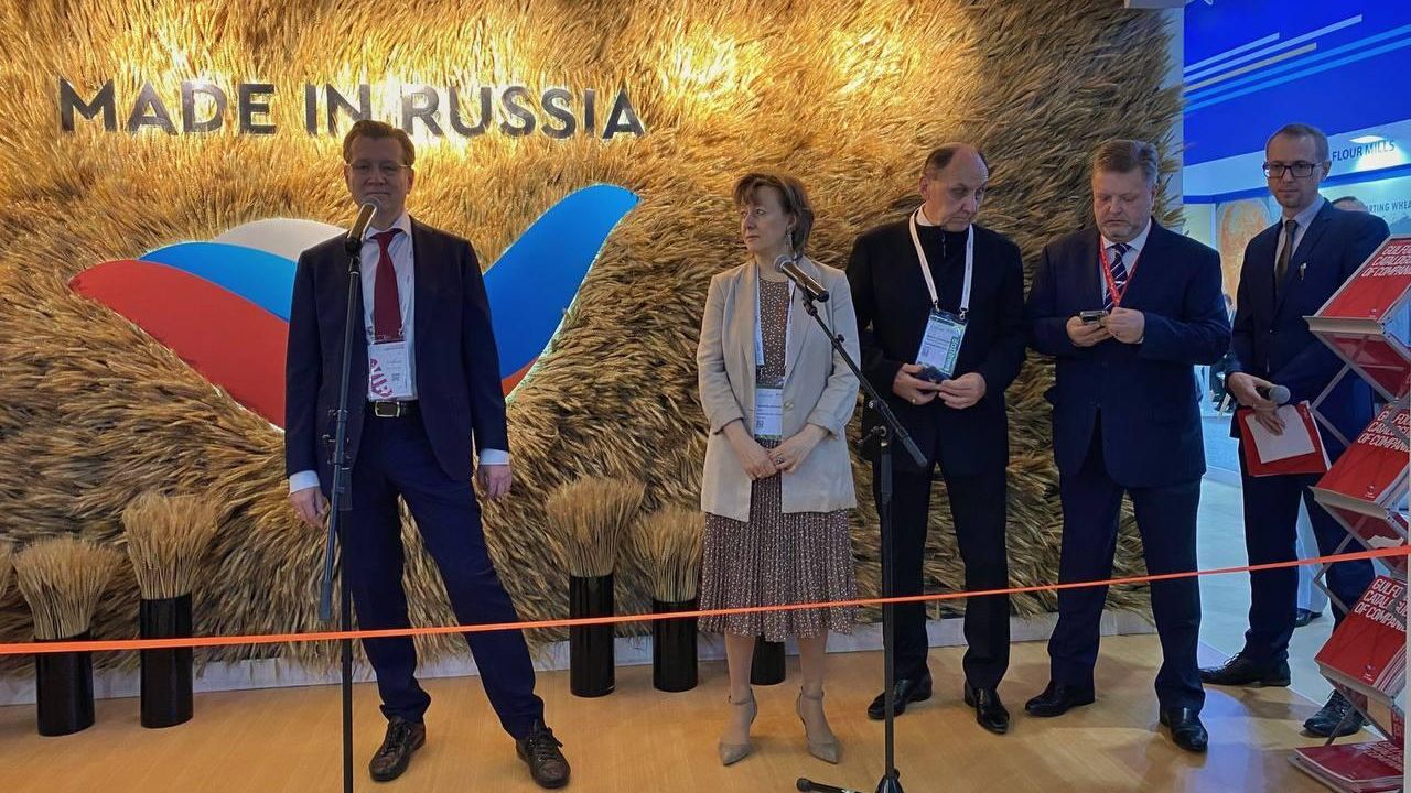 Открытие стенда Made in Russia на выставке Gulfood Открытие стенда Made in Russia на выставке Gulfood - РИА Новости, 1920, 20.02.2023