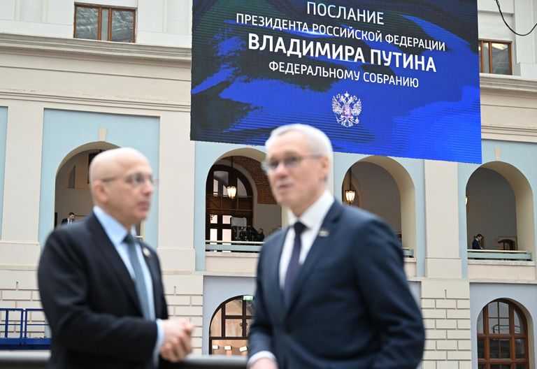 Перед началом ежегодного послания президента РФ Владимира Путина Федеральному собранию в Гостином дворе Перед началом ежегодного послания президента РФ Владимира Путина Федеральному собранию в Гостином дворе