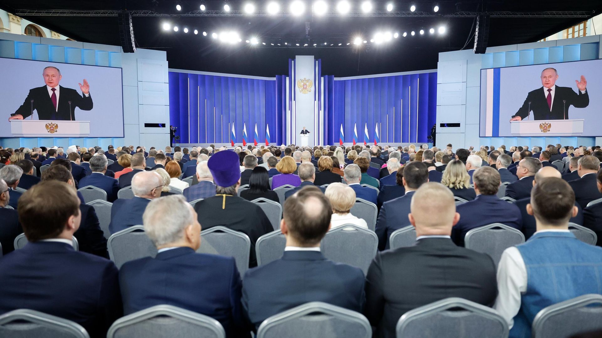 Президент РФ Владимир Путин выступает с ежегодным посланием Федеральному собранию Президент РФ Владимир Путин выступает с ежегодным посланием Федеральному собранию - РИА Новости, 1920, 21.02.2023