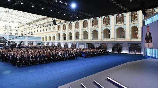 Участники ежегодного послания президента РФ Владимира Путина Федеральному собранию в Гостином дворе Участники ежегодного послания президента РФ Владимира Путина Федеральному собранию в Гостином дворе