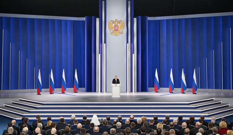Президент РФ Владимир Путин выступает с ежегодным посланием Федеральному Собранию Президент РФ Владимир Путин выступает с ежегодным посланием Федеральному Собранию