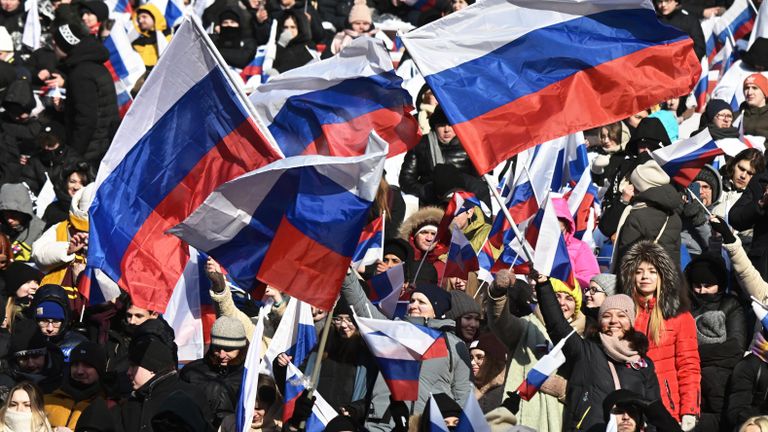Митинг-концерт Слава защитникам Отечества! в Лужниках