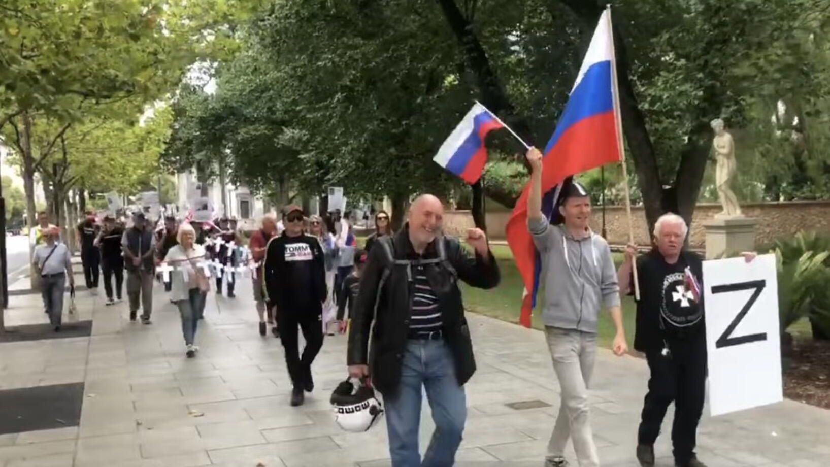 Участники митинга в поддержку России в Аделаиде, Австралия. Кадр из видео Участники митинга в поддержку России в Аделаиде, Австралия. Кадр из видео - РИА Новости, 1920, 25.02.2023