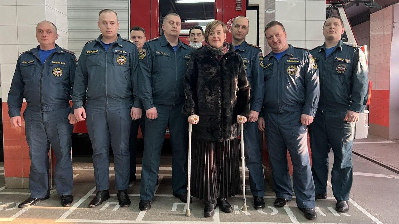 Мария Артемова со спасателями столичного главка МЧС Мария Артемова со спасателями столичного главка МЧС - РИА Новости, 1920, 27.02.2023