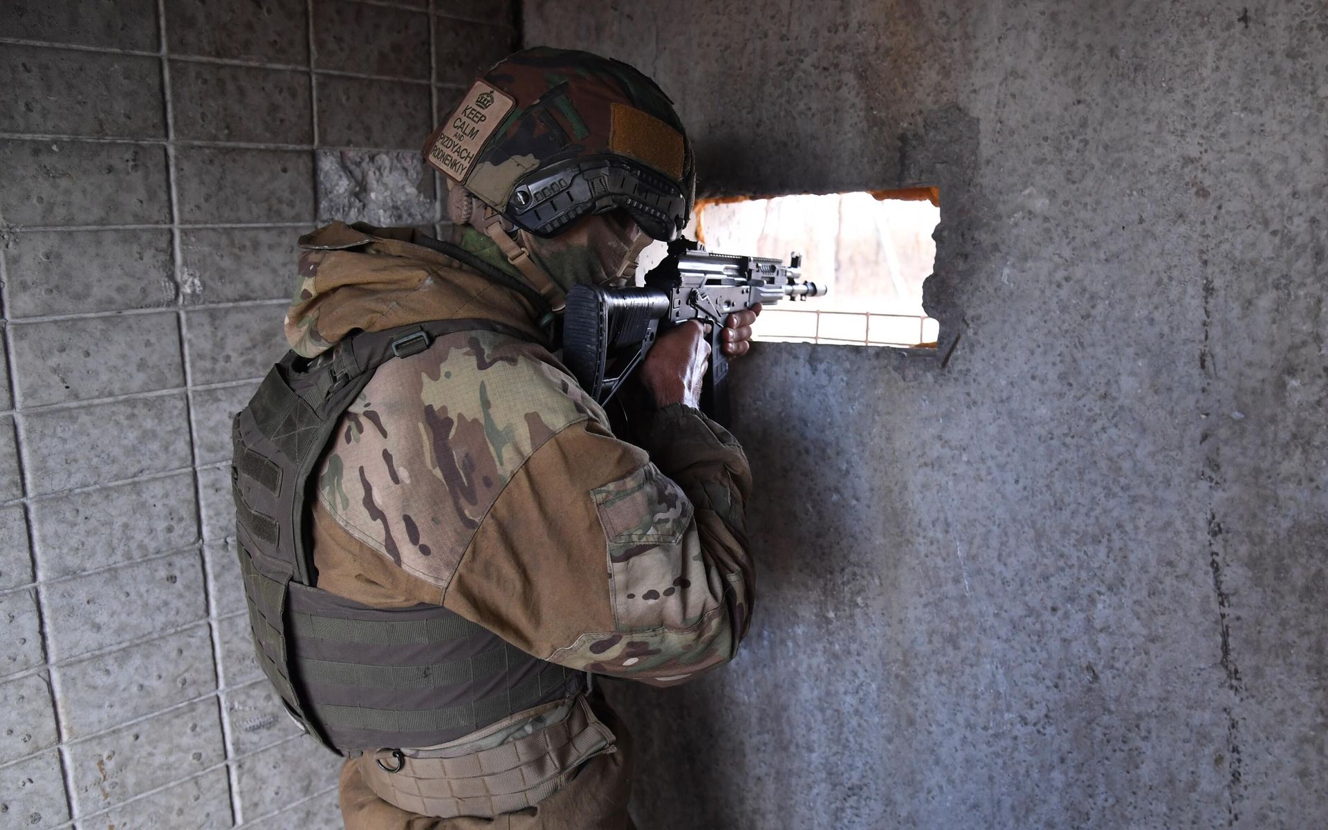 Боец ЧВК Вагнер на блокпосту в районе Артемовска (Бахмута) Боец ЧВК Вагнер на блокпосту в районе Артемовска (Бахмута) - РИА Новости, 1920, 02.03.2023