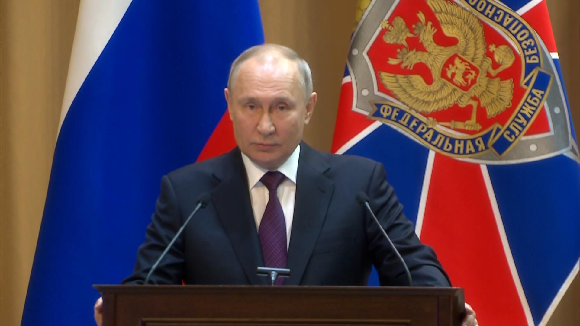 Путин о неонацизме: сейчас попытки активизировать эту мразь на нашей земле наиболее активные Путин о неонацизме: сейчас попытки активизировать эту мразь на нашей земле наиболее активные - РИА Новости, 1920, 28.02.2023