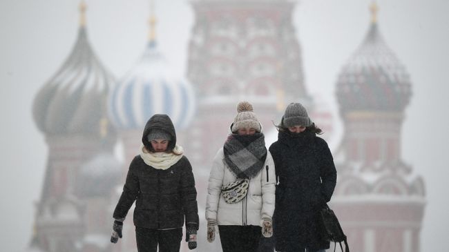 Невролог объяснила, почему шапка на морозе не защищает от менингита