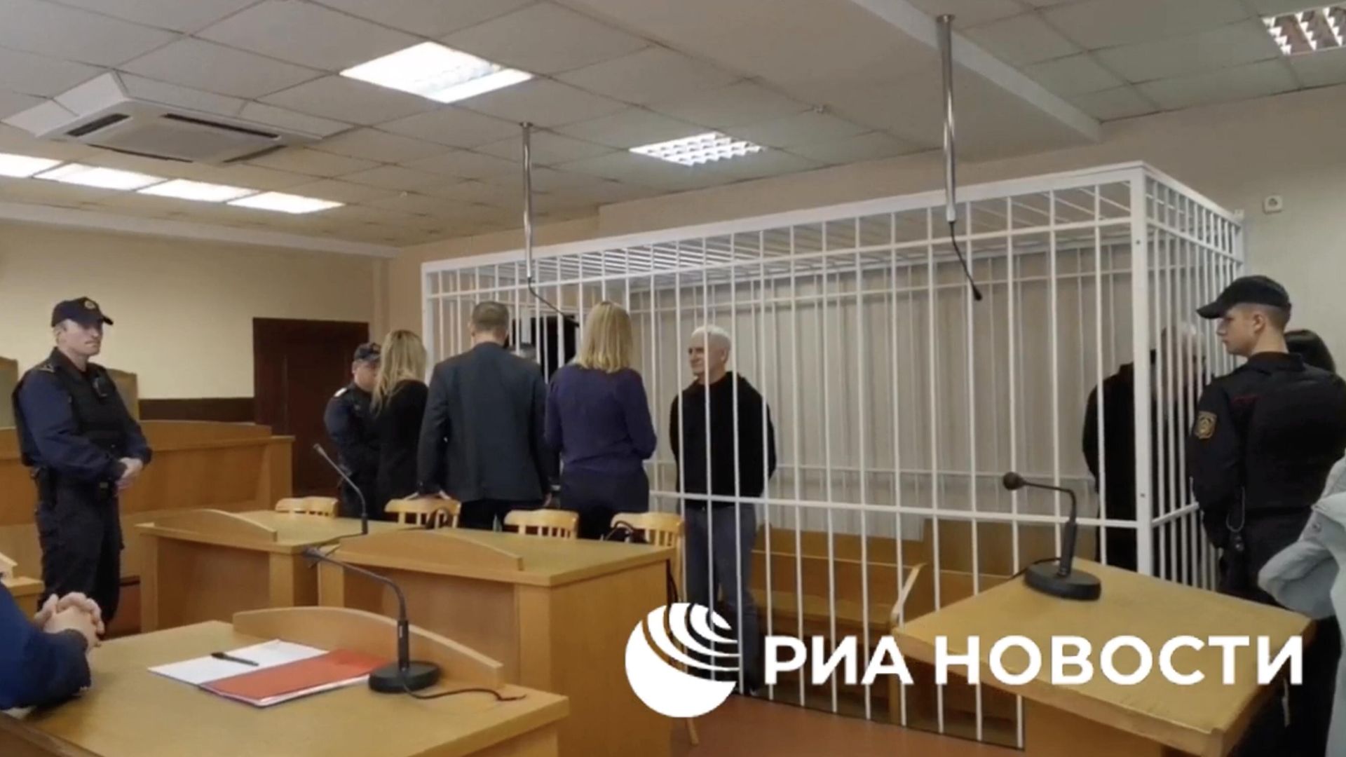 Вынесение приговора Алесю Беляцкому. Кадр видео Вынесение приговора Алесю Беляцкому. Кадр видео - РИА Новости, 1920, 03.03.2023