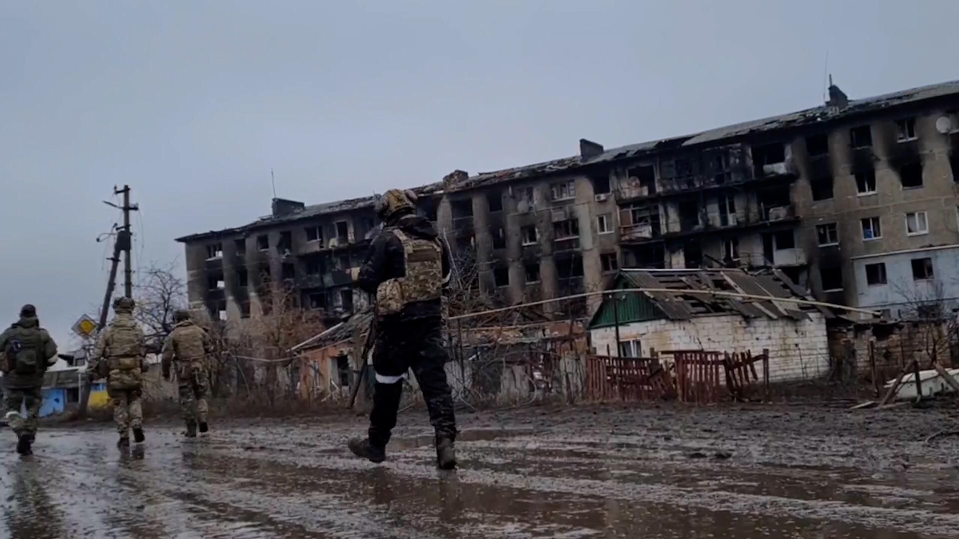Боец группы Вагнер о попытках ВСУ остановить окружение под Артемовском Боец группы Вагнер о попытках ВСУ остановить окружение под Артемовском - РИА Новости, 1920, 03.03.2023