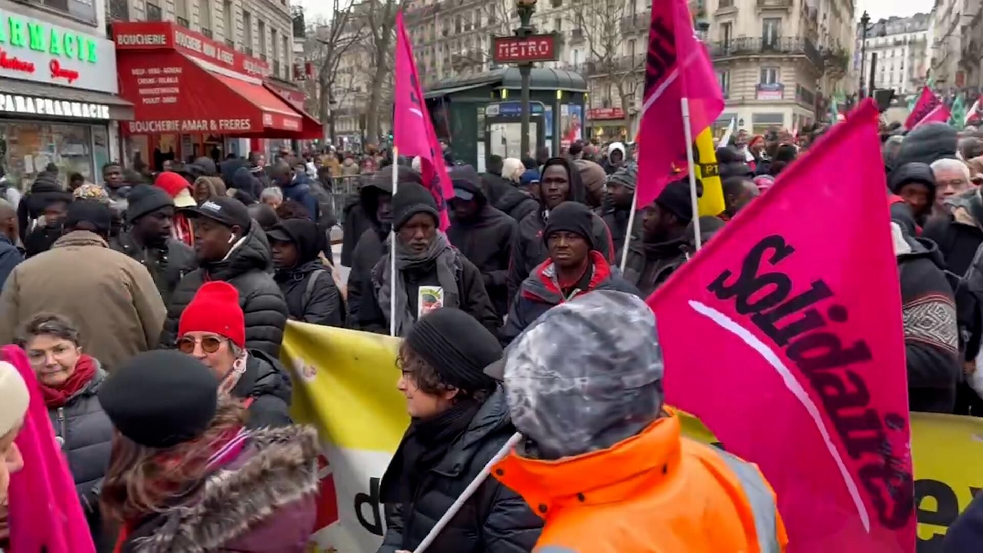 Многочисленная акция протеста мигрантов в Париже против ужесточения депортации Многочисленная акция протеста мигрантов в Париже против ужесточения депортации - РИА Новости, 1920, 04.03.2023