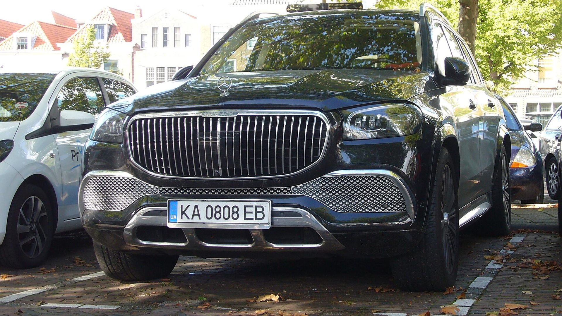 Автомобиль Mercedes-Maybach GLS 600 с украинскими номерами в одной из стран ЕС Автомобиль Mercedes-Maybach GLS 600 с украинскими номерами в одной из стран ЕС - РИА Новости, 1920, 05.03.2023