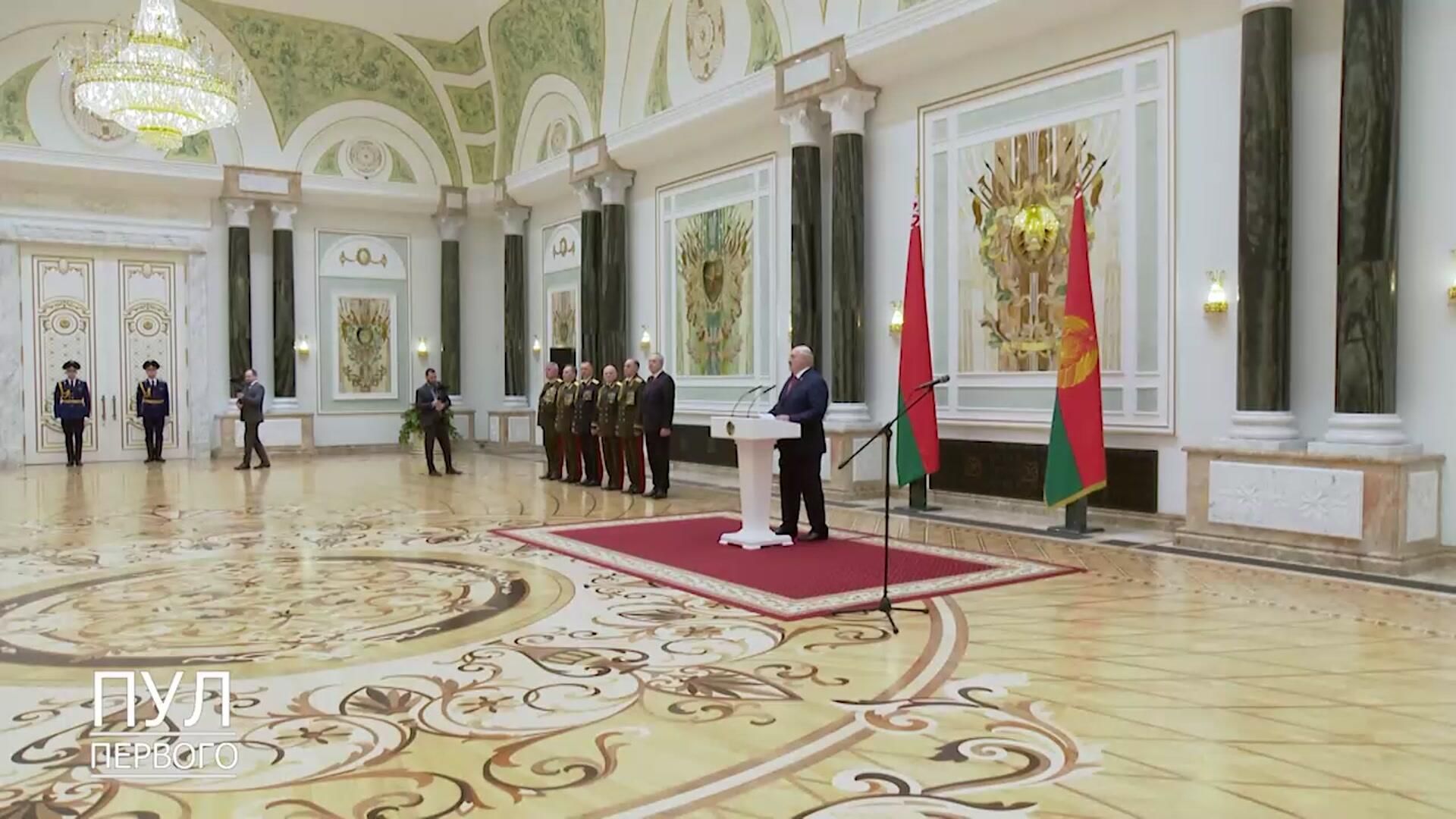 Лукашенко: Президент Зеленский просто гнида Лукашенко: Президент Зеленский просто гнида - РИА Новости, 1920, 07.03.2023
