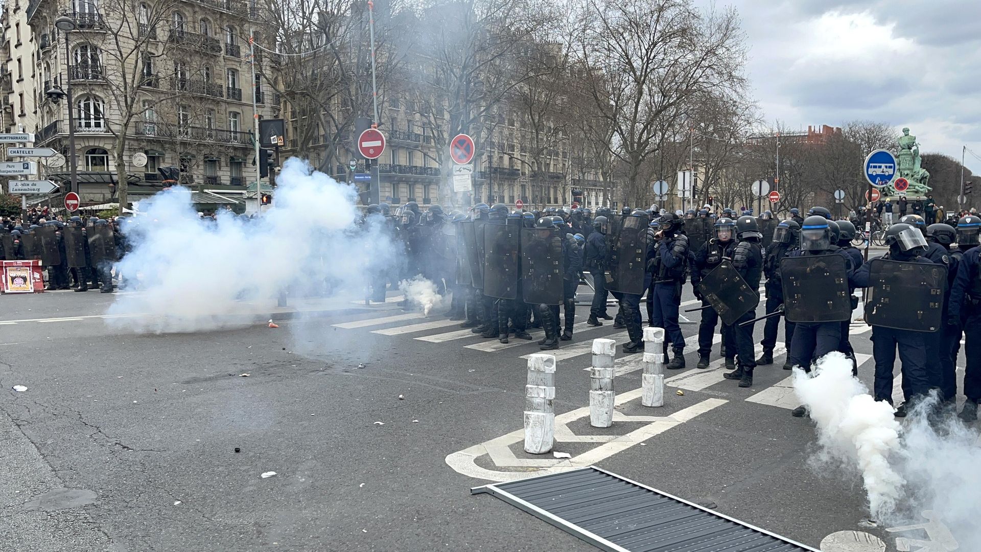 Сотрудники полиции во время акции протеста Сотрудники полиции во время акции протеста - РИА Новости, 1920, 29.06.2023