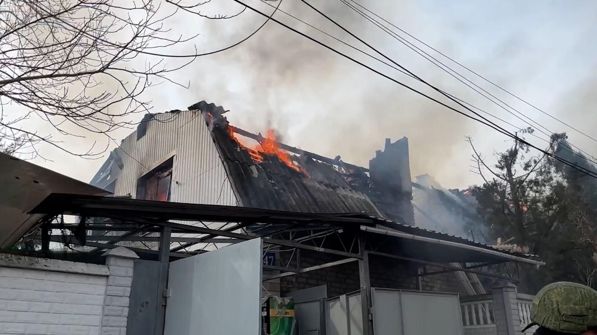 Разрушенные жилые дома в Донецке после обстрела Разрушенные жилые дома в Донецке после обстрела - РИА Новости, 1920, 08.03.2023
