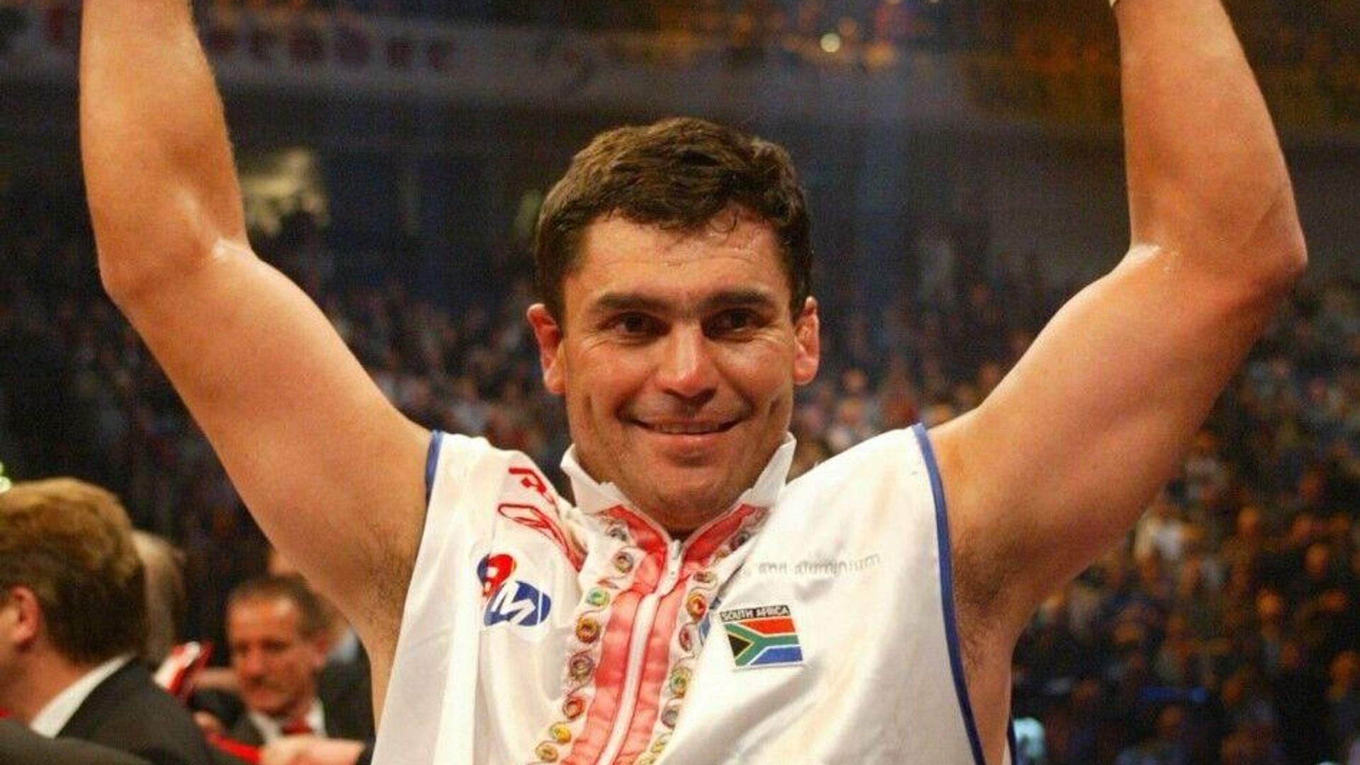Африканский боксер Корри Сандерс после завоевания чемпионского пояса по версии WBO Африканский боксер Корри Сандерс после завоевания чемпионского пояса по версии WBO - РИА Новости, 1920, 11.03.2023