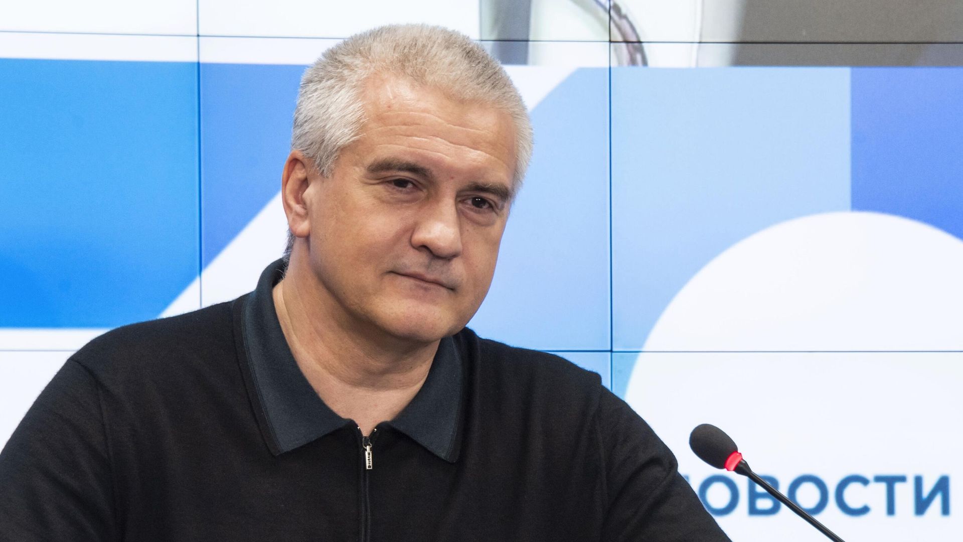 Глава Крыма Сергей Аксенов во время интервью по видеосвязи генеральному директору Международной медиагруппы Россия сегодня Дмитрию Киселеву Глава Крыма Сергей Аксенов во время интервью по видеосвязи генеральному директору Международной медиагруппы Россия сегодня Дмитрию Киселеву - РИА Новости, 1920, 03.07.2023