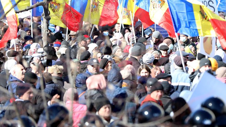 Участники акции протеста оппозиции в центре Кишинева Участники акции протеста оппозиции в центре Кишинева