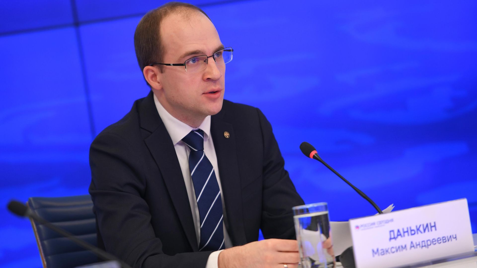 Директор Департамента развития Арктической зоны Российской Федерации и реализации инфраструктурных проектов Минвостокразвития России Максим Данькин Директор Департамента развития Арктической зоны Российской Федерации и реализации инфраструктурных проектов Минвостокразвития России Максим Данькин - РИА Новости, 1920, 15.03.2023
