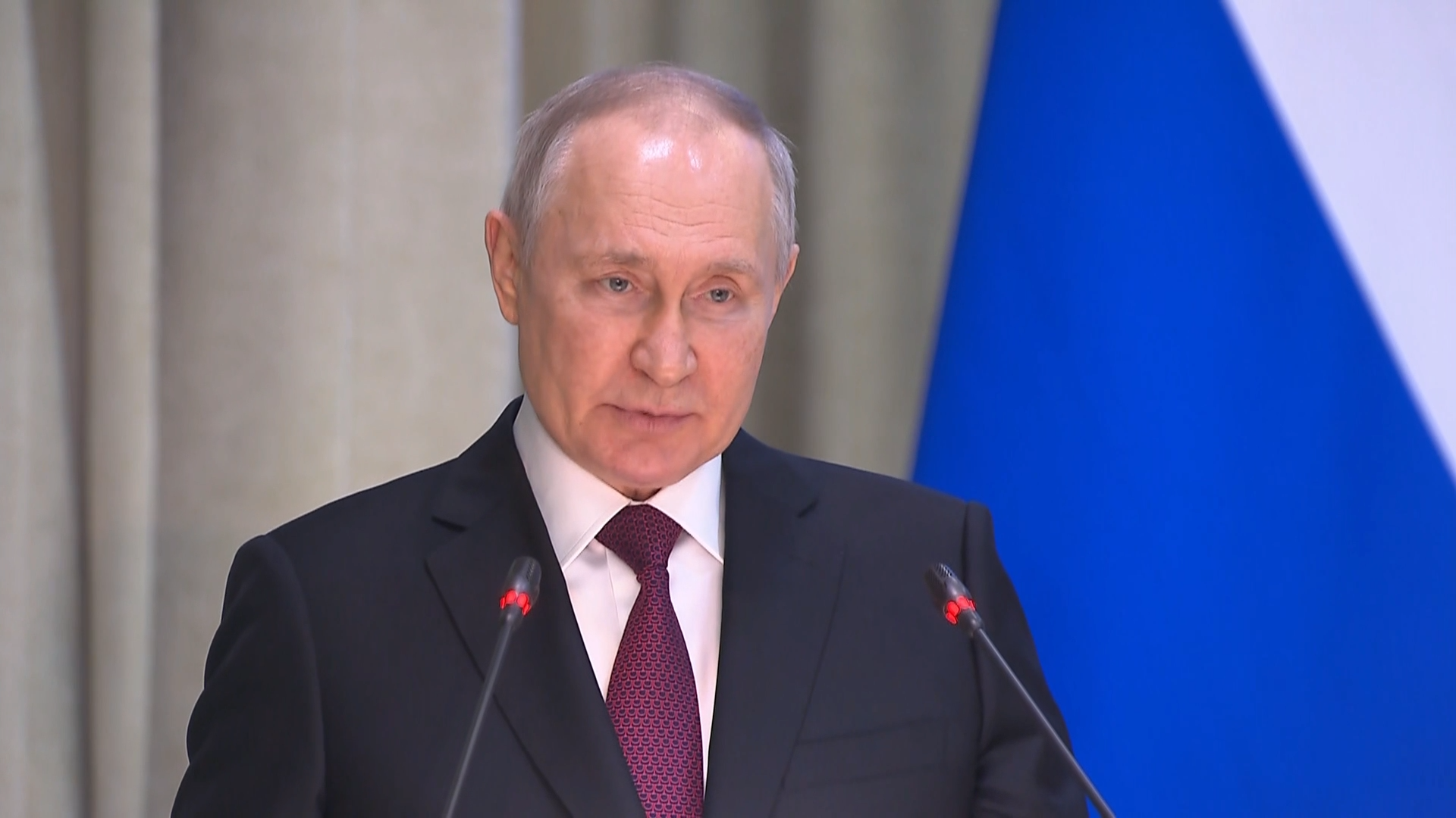 Путин: прошу жестко реагировать на попытки дестабилизации жизни в стране Путин: прошу жестко реагировать на попытки дестабилизации жизни в стране - РИА Новости, 1920, 15.03.2023
