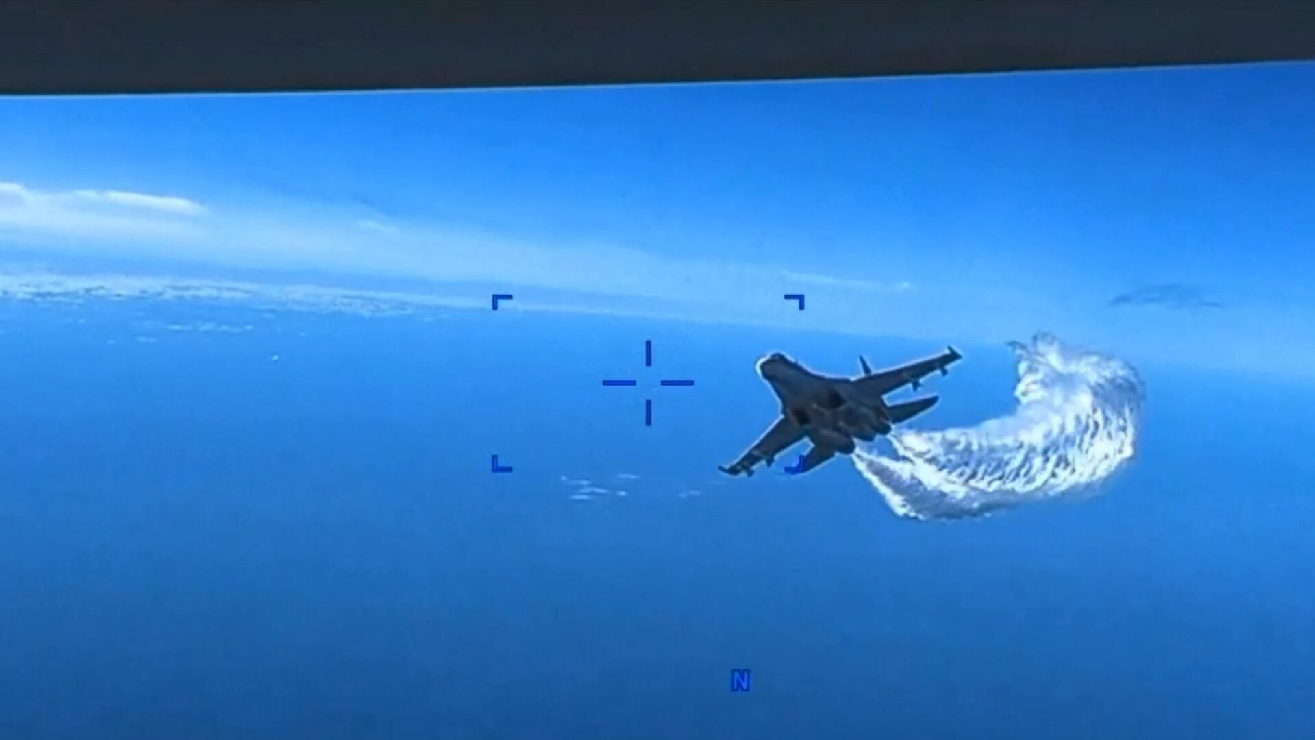 Видео инцидента с упавшим в Черное море беспилотником Reaper Видео инцидента с упавшим в Черное море беспилотником Reaper - РИА Новости, 1920, 16.03.2023