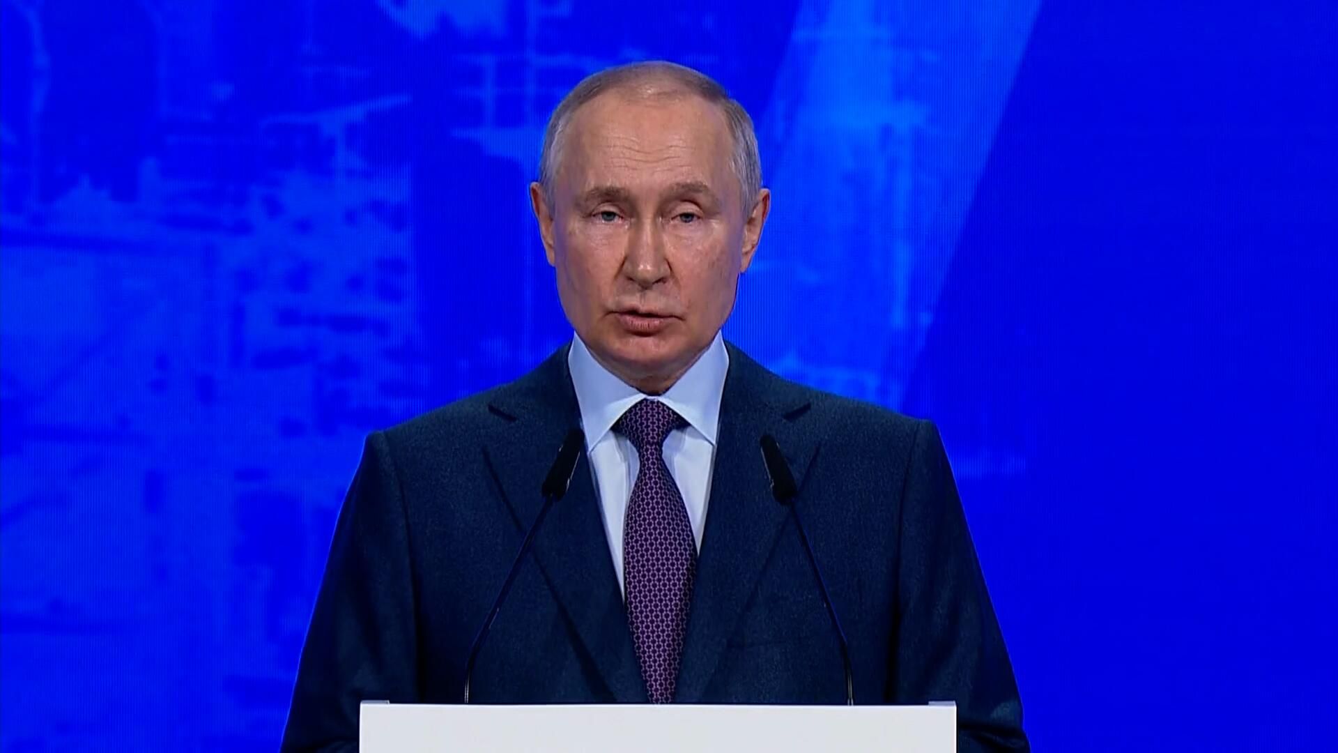 Путин: Запад предлагает своим гражданам вместо салата перейти на репу Путин: Запад предлагает своим гражданам вместо салата перейти на репу - РИА Новости, 1920, 16.03.2023