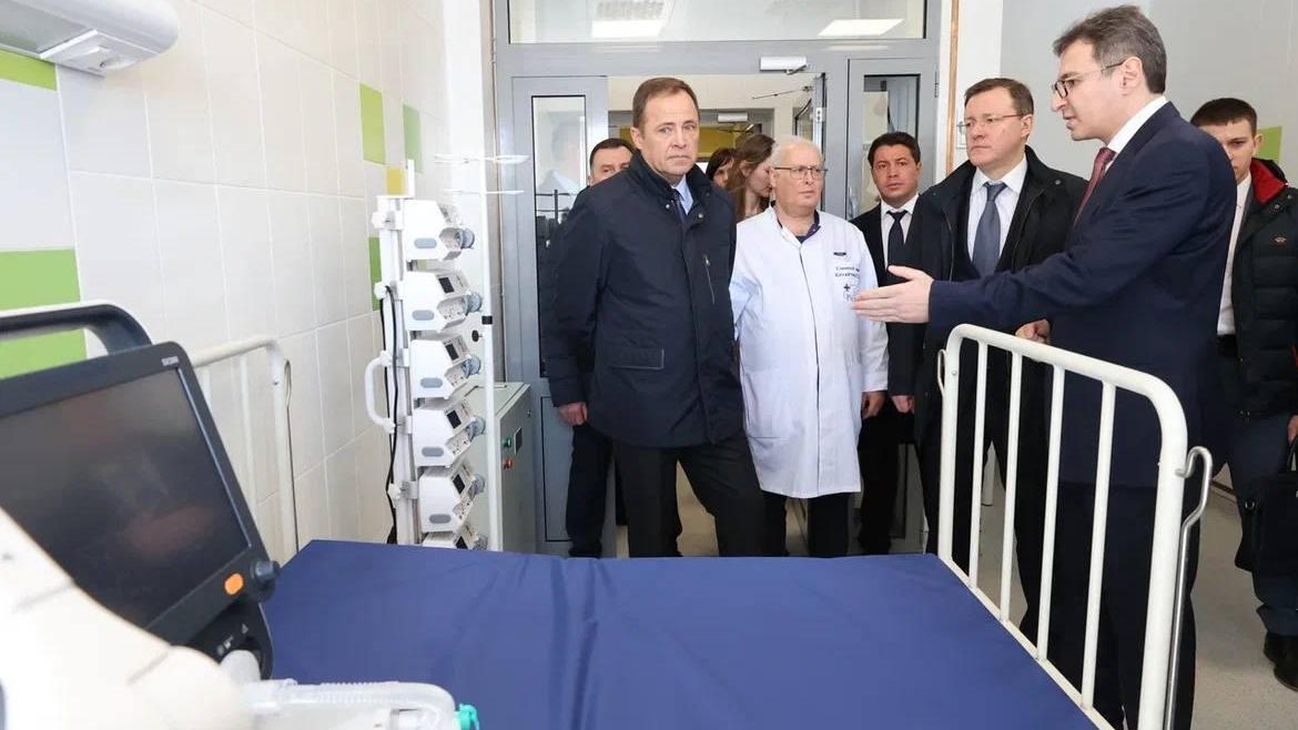 Новый корпус детской инфекционной больницы проинспектировали полпред президента РФ в ПФО Игорь Комаров и губернатор Самарской области Дмитрий Азаров Новый корпус детской инфекционной больницы проинспектировали полпред президента РФ в ПФО Игорь Комаров и губернатор Самарской области Дмитрий Азаров - РИА Новости, 1920, 16.03.2023