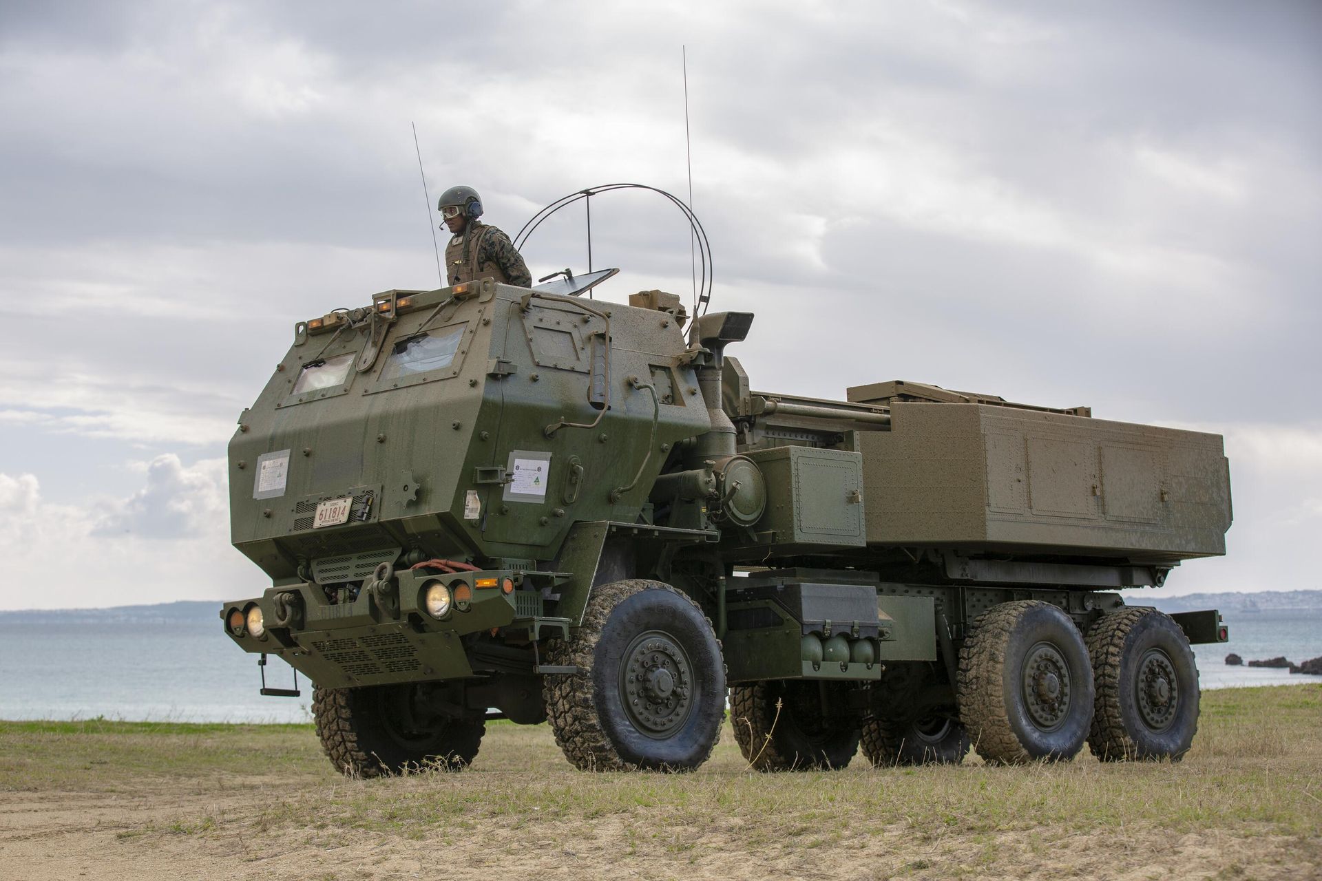 Реактивная система залпового огня HIMARS Реактивная система залпового огня HIMARS - РИА Новости, 1920, 11.07.2024