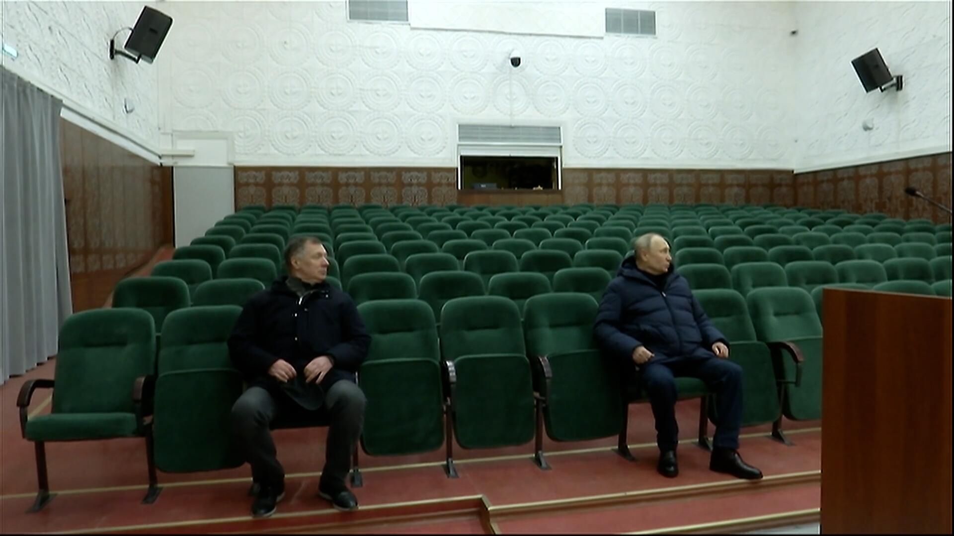 Удобно и красиво: Путин о филармонии в Мариуполе Удобно и красиво: Путин о филармонии в Мариуполе - РИА Новости, 1920, 19.03.2023