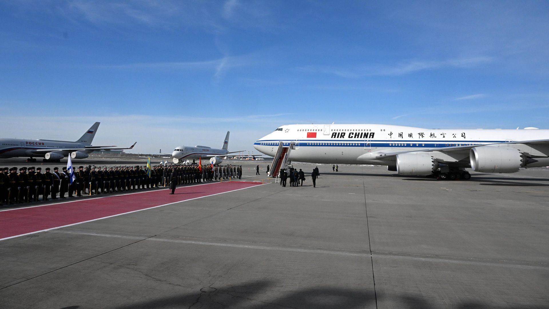 Самолет Boeing 747-89L с председателем КНР Си Цзиньпином на борту, прибывшим в Москву с государственным визитом Самолет Boeing 747-89L с председателем КНР Си Цзиньпином на борту, прибывшим в Москву с государственным визитом - РИА Новости, 1920, 20.03.2023