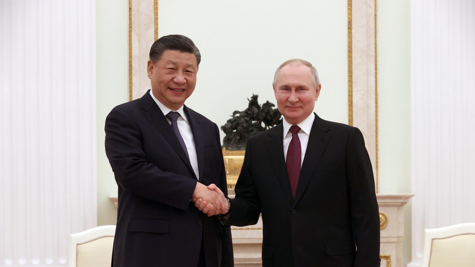 Президент РФ Владимир Путин и председатель Китайской Народной Республики Си Цзиньпин во время встречи Президент РФ Владимир Путин и председатель Китайской Народной Республики Си Цзиньпин во время встречи - РИА Новости, 1920, 20.03.2023